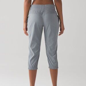 Lululemon Grey Dance Studio Crop II (Unlined 20") Size 4